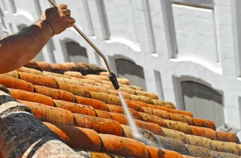 Nettoyage de toitures - Saint-Yvi